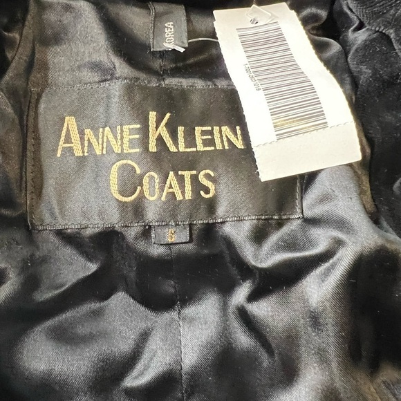 Brand New Anne Klein 90’s Black Crushed Velvet Winter Coat – Size S - Picture 9 of 9